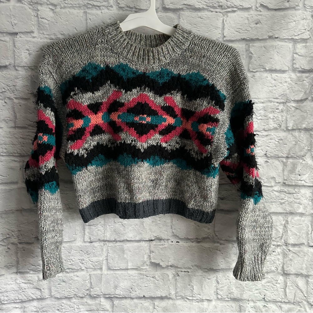 PREOWNED FREE PEOPLE CROPPED SWEATER TRIBAL KNIT WOMENS XS GREY